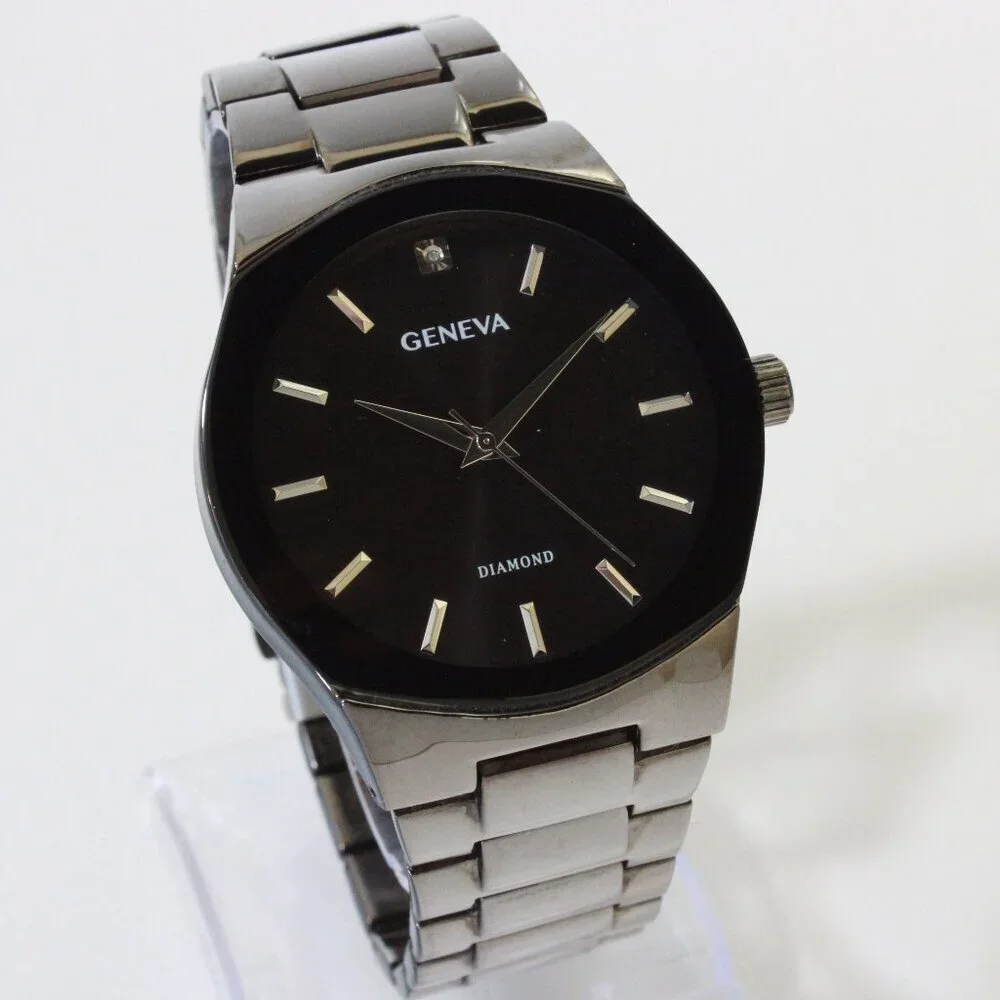 Geneva Men's Casual Watch Diamond At 12 Integrated Bracelet 42mm